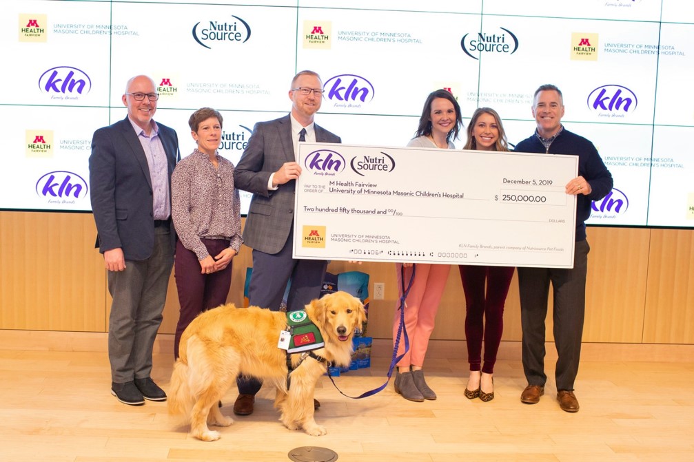 KLN giving a $250,000 check to the University of Minnesota Masonic Children's Hospital